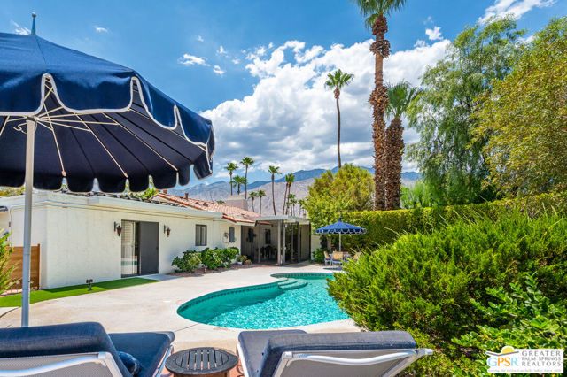566 N Sunset Way, Palm Springs, CA 92262