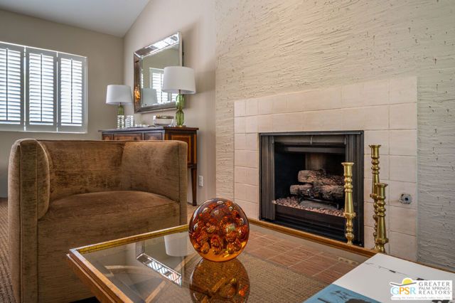 566 N Sunset Way, Palm Springs, CA 92262