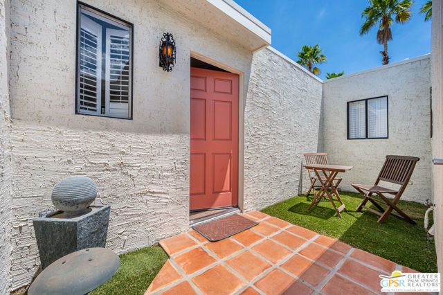 566 N Sunset Way, Palm Springs, CA 92262
