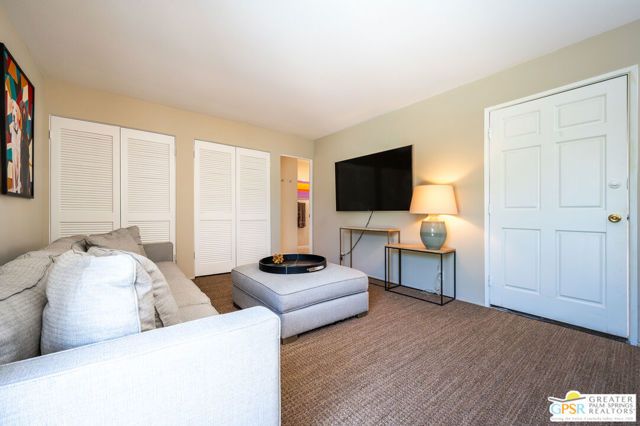 566 N Sunset Way, Palm Springs, CA 92262