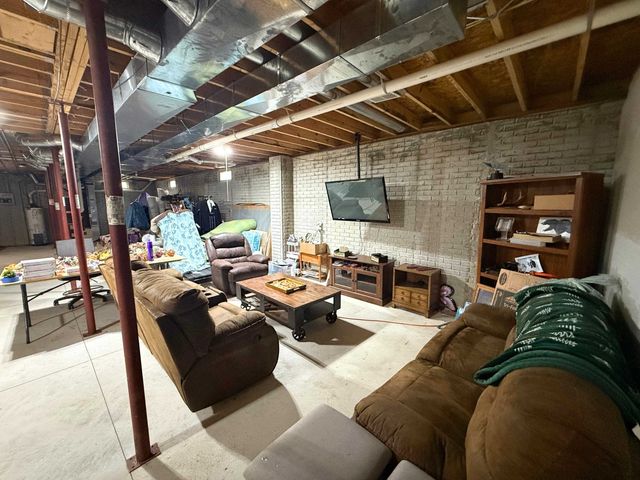 2091 Carrier Drive, Mount Morris, MI 48458