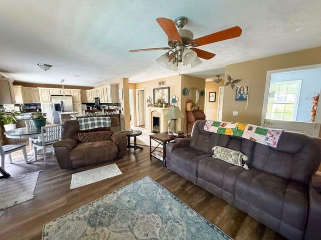 2091 Carrier Drive, Mount Morris, MI 48458
