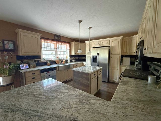 2091 Carrier Drive, Mount Morris, MI 48458