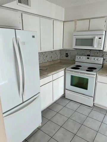 3252 Windchase Boulevard 515, Houston, TX 77082