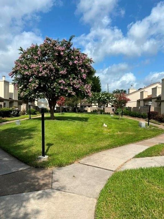 3252 Windchase Boulevard 515, Houston, TX 77082