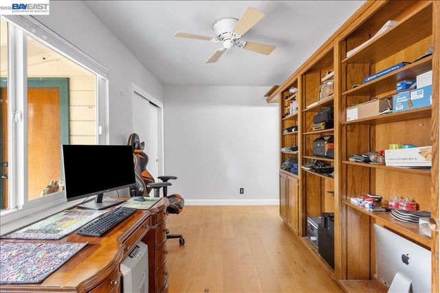 24805 Canyon View Ct, Hayward, CA 94541