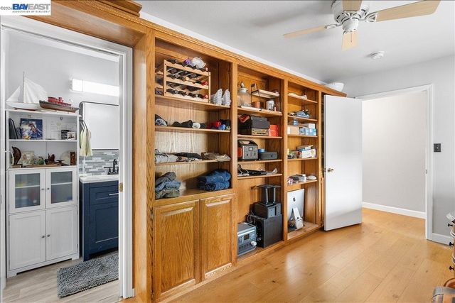 24805 Canyon View Ct, Hayward, CA 94541