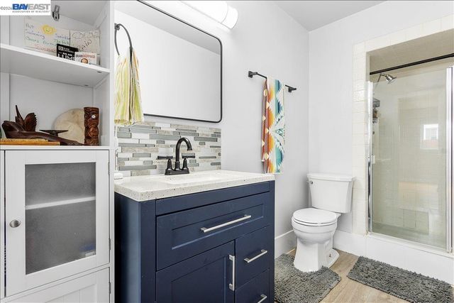 24805 Canyon View Ct, Hayward, CA 94541