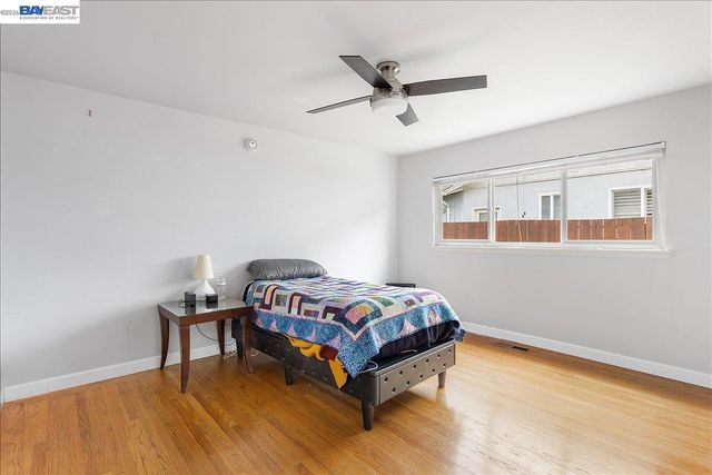 24805 Canyon View Ct, Hayward, CA 94541