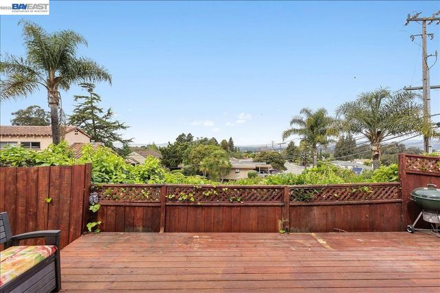 24805 Canyon View Ct, Hayward, CA 94541