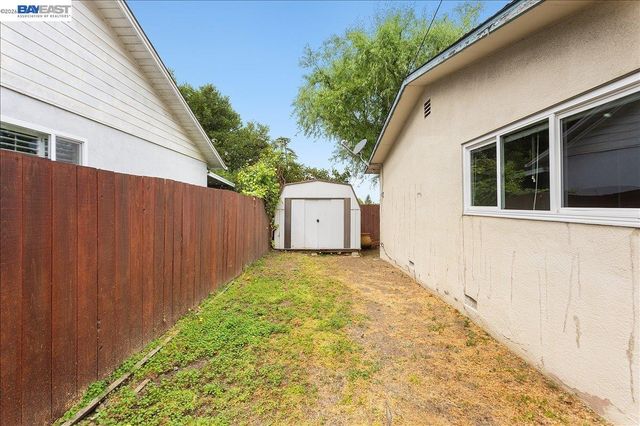 24805 Canyon View Ct, Hayward, CA 94541