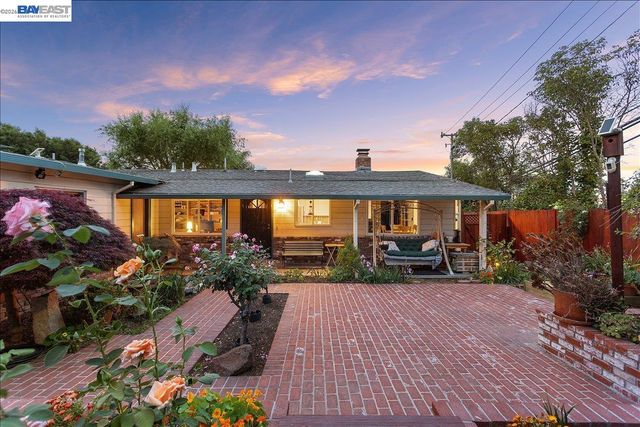 24805 Canyon View Ct, Hayward, CA 94541