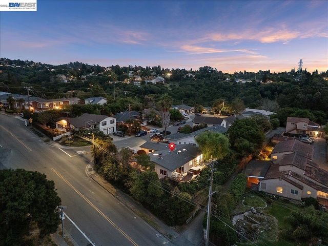 24805 Canyon View Ct, Hayward, CA 94541