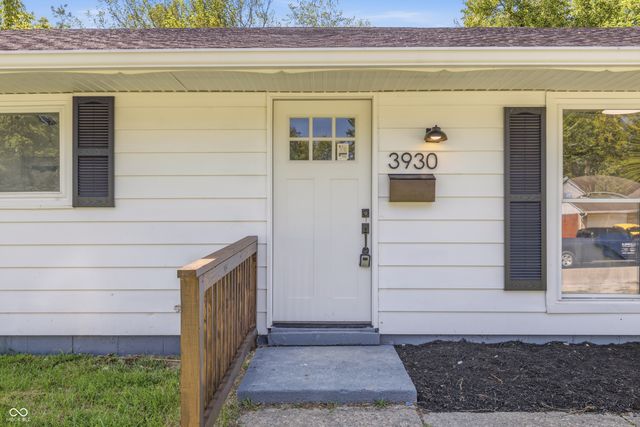 3930 Chateau Drive, Indianapolis, IN 46226