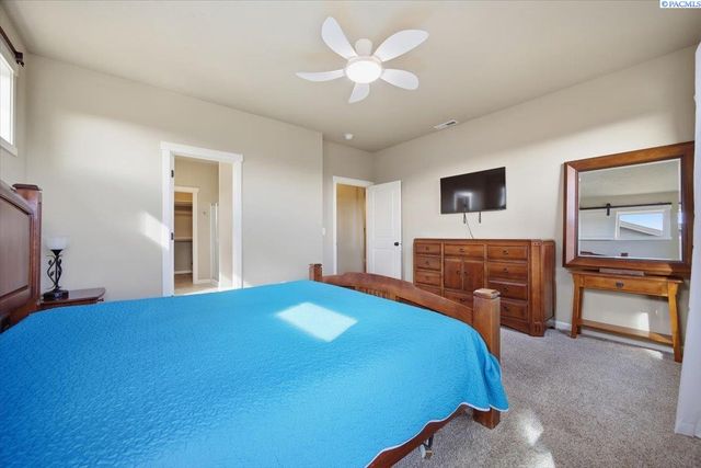 3919 Charleston, Pasco, WA 99301