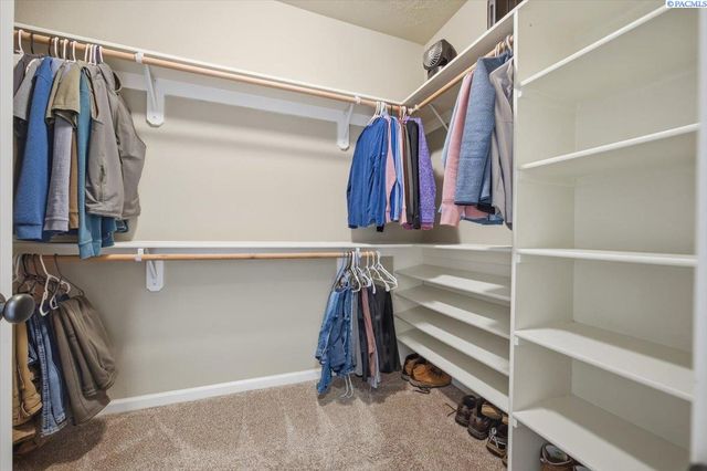 3919 Charleston, Pasco, WA 99301