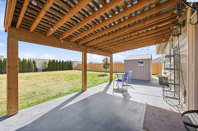 3919 Charleston, Pasco, WA 99301