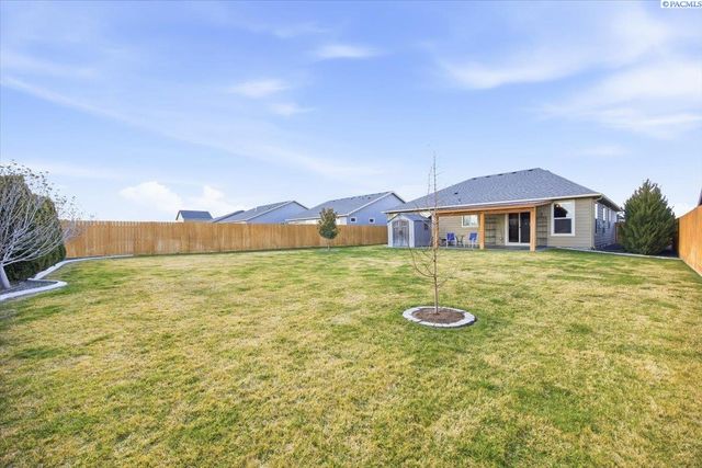 3919 Charleston, Pasco, WA 99301