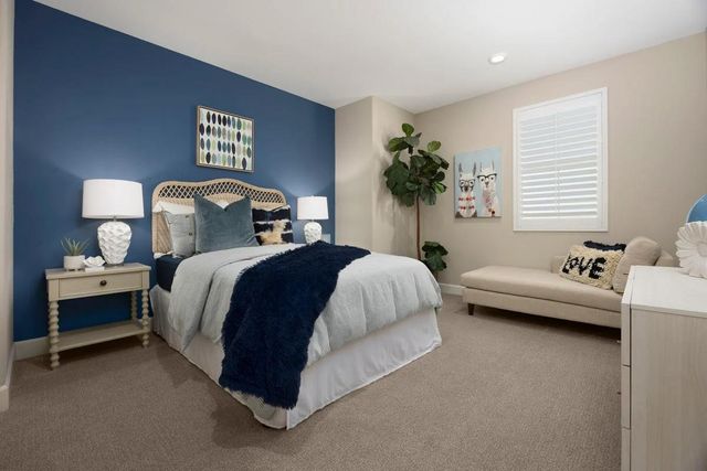 2055 Shoreline Dr, Riverbank, CA 95367