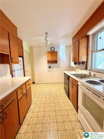 1610 Coronado Street, Allentown City, PA 18103