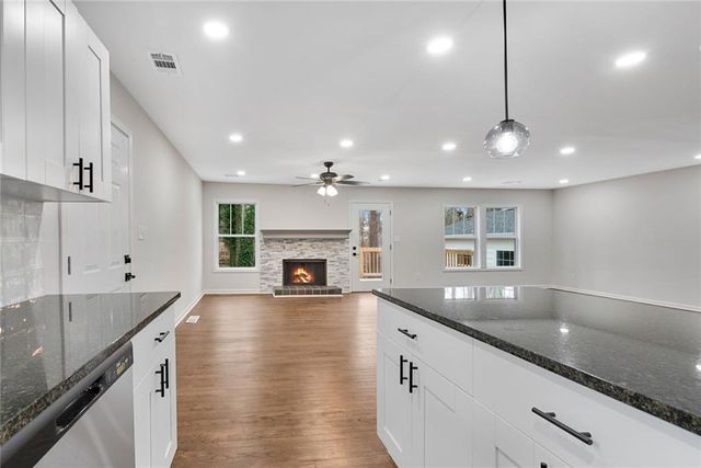 3251 Stoney Acres NW Drive, Kennesaw, GA 30152