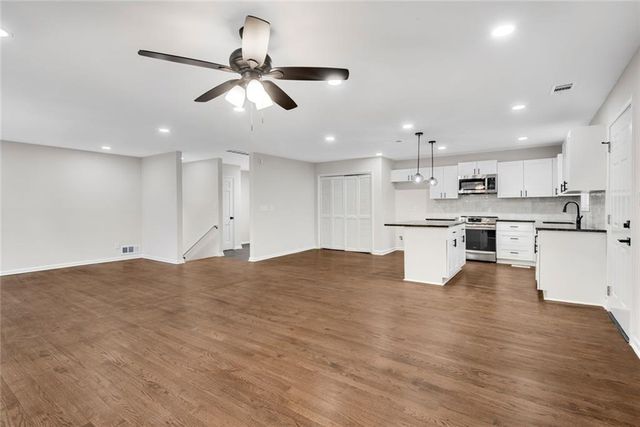 3251 Stoney Acres NW Drive, Kennesaw, GA 30152