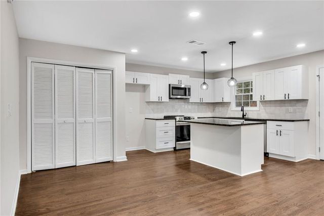 3251 Stoney Acres NW Drive, Kennesaw, GA 30152