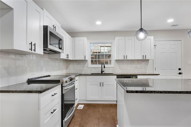 3251 Stoney Acres NW Drive, Kennesaw, GA 30152