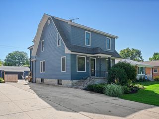 533 8th Avenue, La Grange, IL 60525