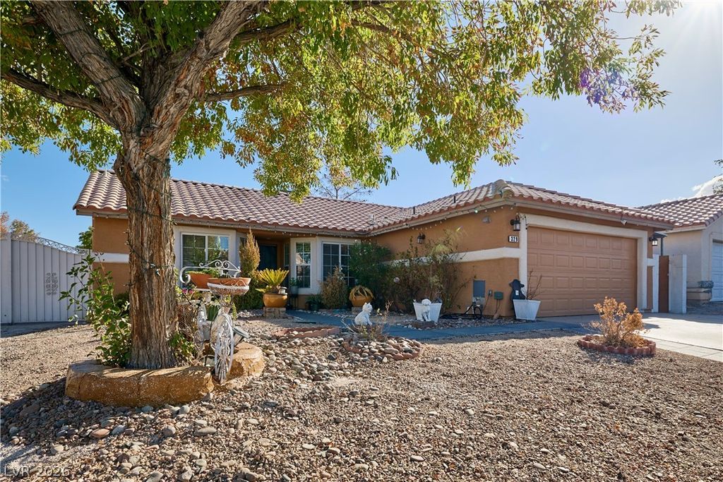 329 Casa Del Norte Drive, North Las Vegas, NV 89031 — exterior