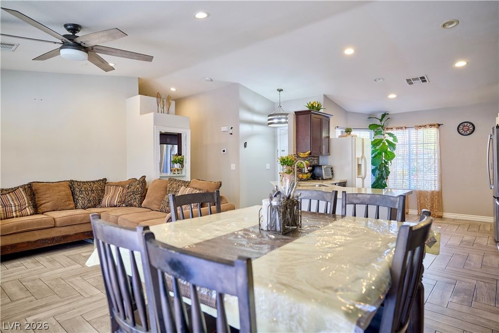 329 Casa Del Norte Drive, North Las Vegas, NV 89031 — photo 4