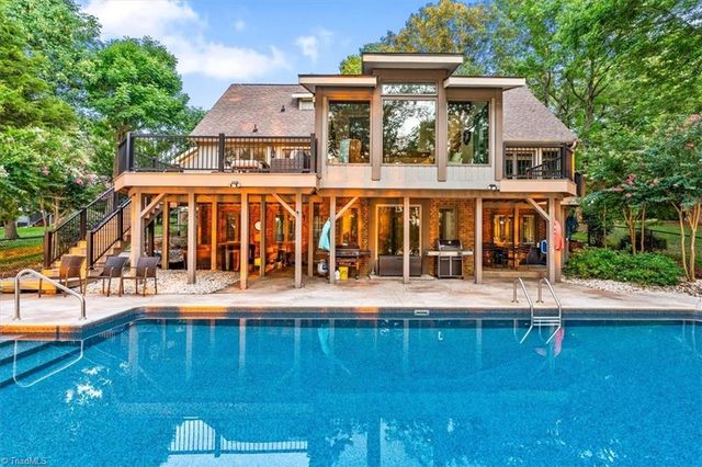 3905 Oak Hollow Drive, High Point, NC 27265