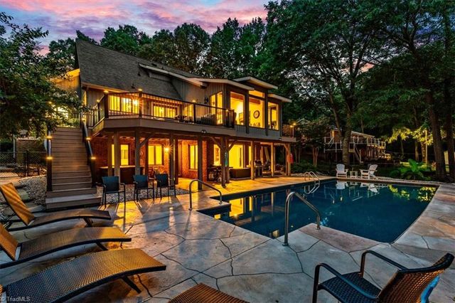 3905 Oak Hollow Drive, High Point, NC 27265