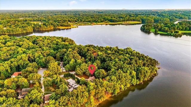 3905 Oak Hollow Drive, High Point, NC 27265