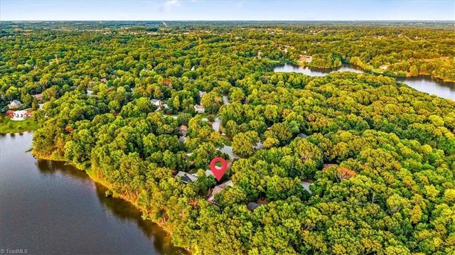 3905 Oak Hollow Drive, High Point, NC 27265