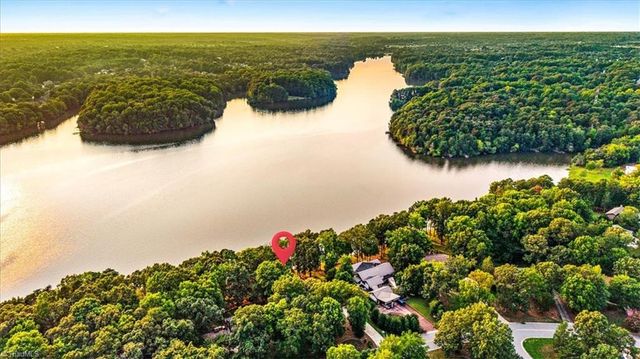 3905 Oak Hollow Drive, High Point, NC 27265