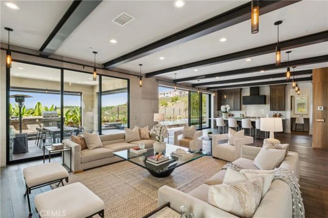 127 Lanzon, Irvine, CA 92602