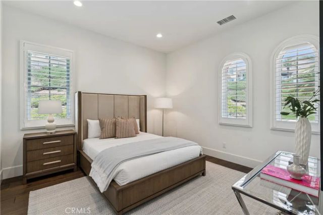 127 Lanzon, Irvine, CA 92602