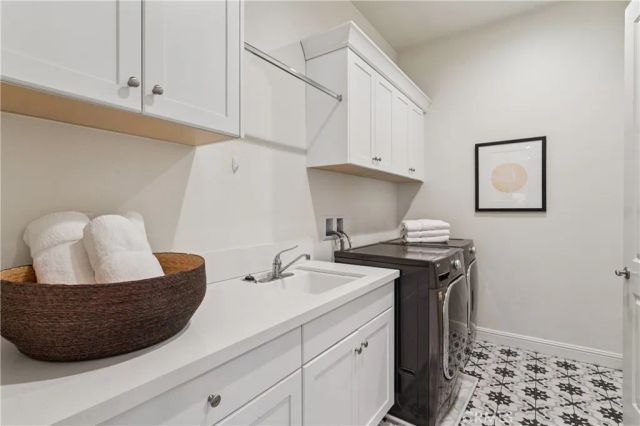 127 Lanzon, Irvine, CA 92602