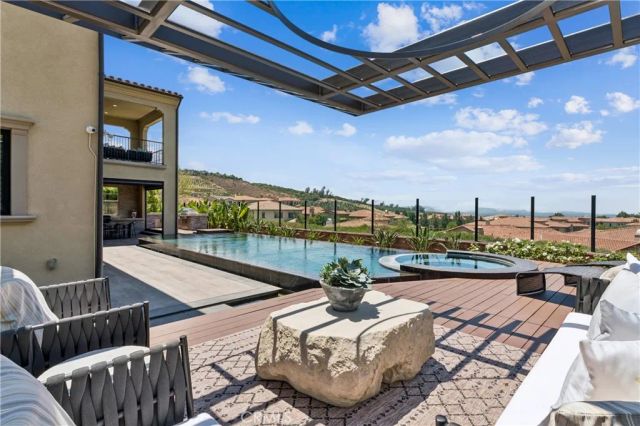 127 Lanzon, Irvine, CA 92602