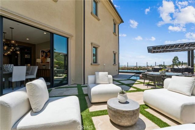 127 Lanzon, Irvine, CA 92602