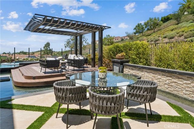 127 Lanzon, Irvine, CA 92602
