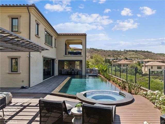 127 Lanzon, Irvine, CA 92602