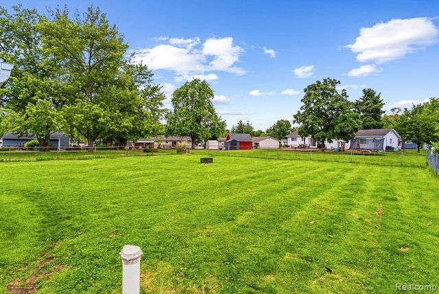 7101 Alger Drive, Davison Township, MI 48423