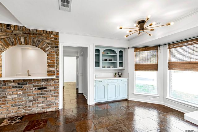4204 Pine Park Dr, Baton Rouge, LA 70809