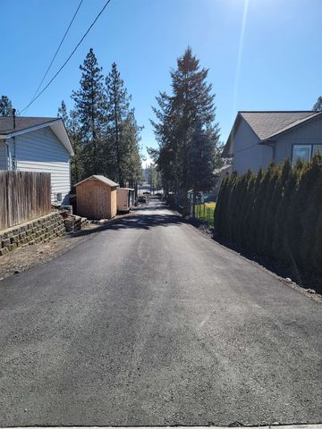 1516 E Center Rd, Spokane, WA 99208