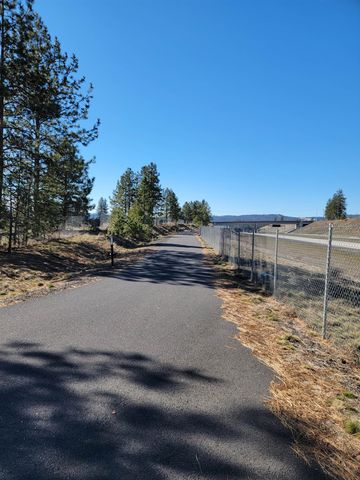 1516 E Center Rd, Spokane, WA 99208