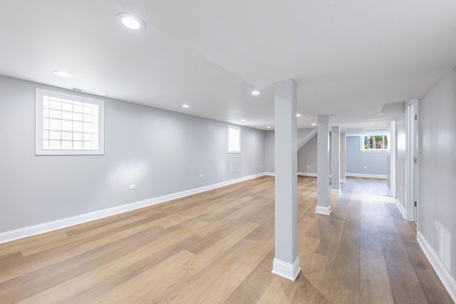 2107 EAST Avenue, Berwyn, IL 60402