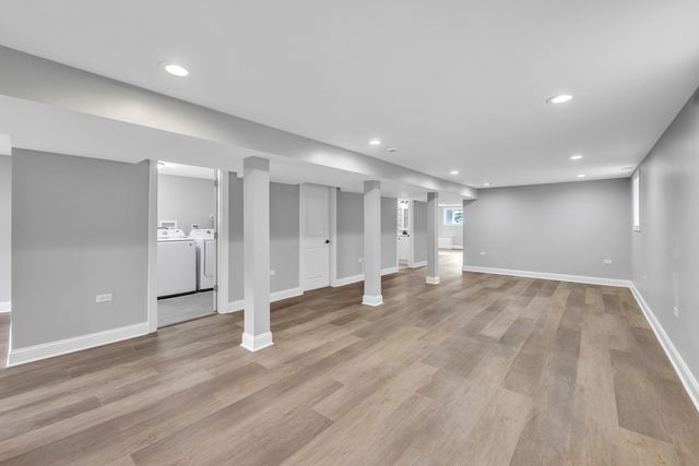 2107 EAST Avenue, Berwyn, IL 60402