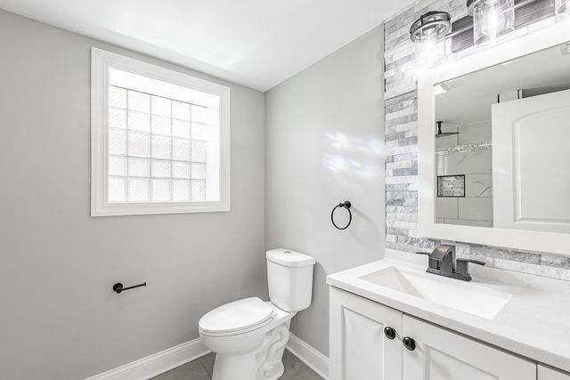 2107 EAST Avenue, Berwyn, IL 60402